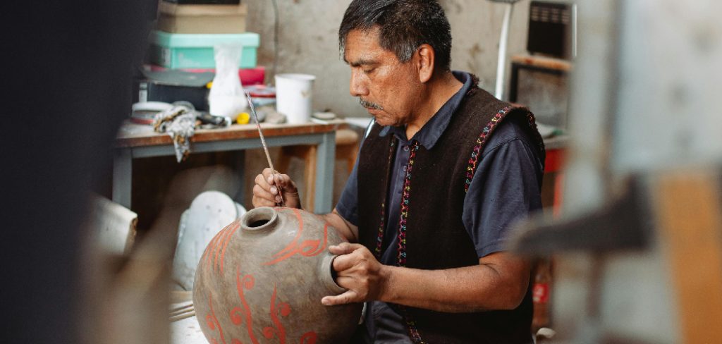 How to Bake Ceramic Paint on Pottery