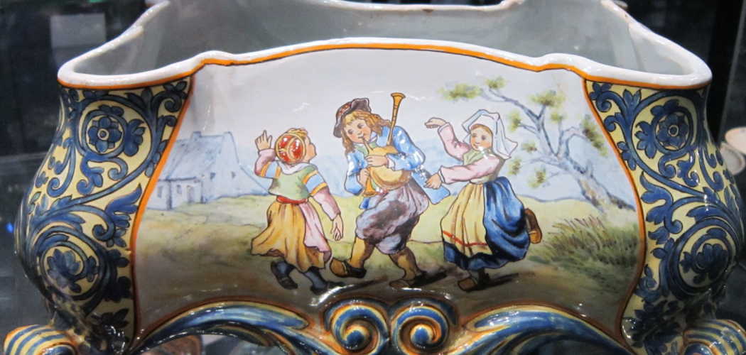 How to Date Quimper Pottery