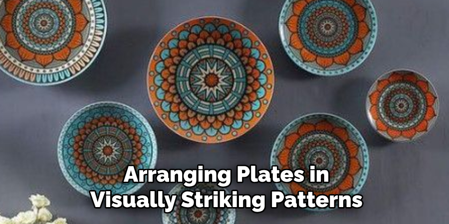 Arranging Plates in
Visually Striking Patterns