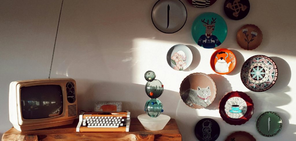 How to Hang Ceramic Plates on Wall