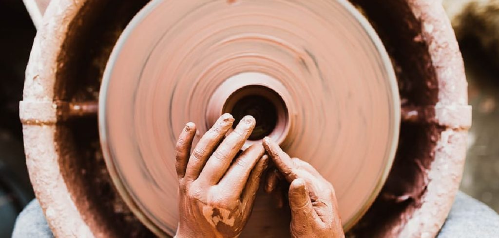 How to Remove Red Clay Stains from White Clothes