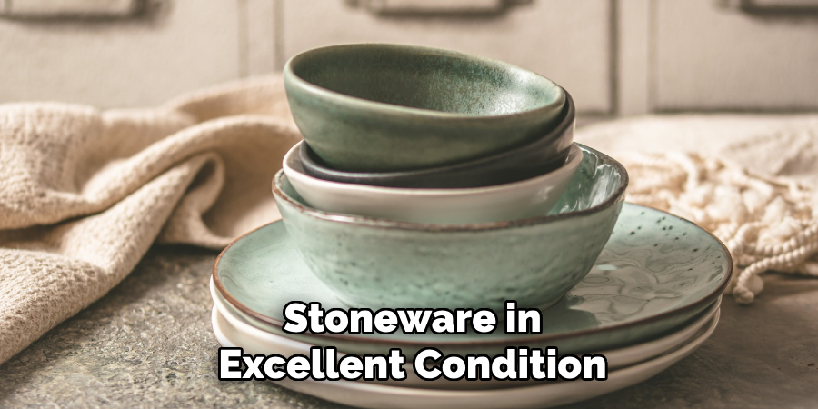 Stoneware in
Excellent Condition