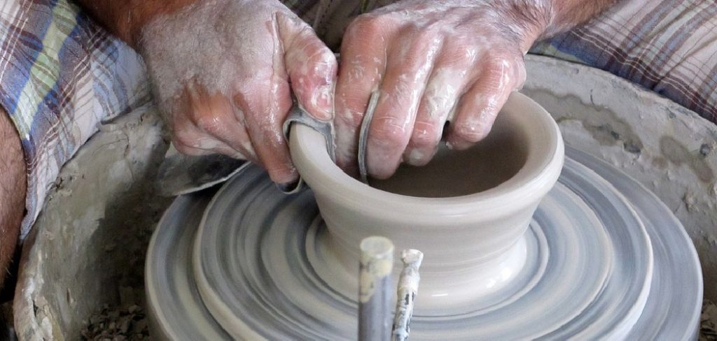 How to Make Pottery for Baking